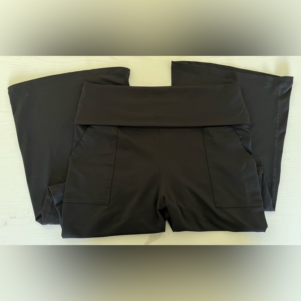 NWOT OFFLINE By Aerie The Hugger High Waisted Foldover Flare Legging